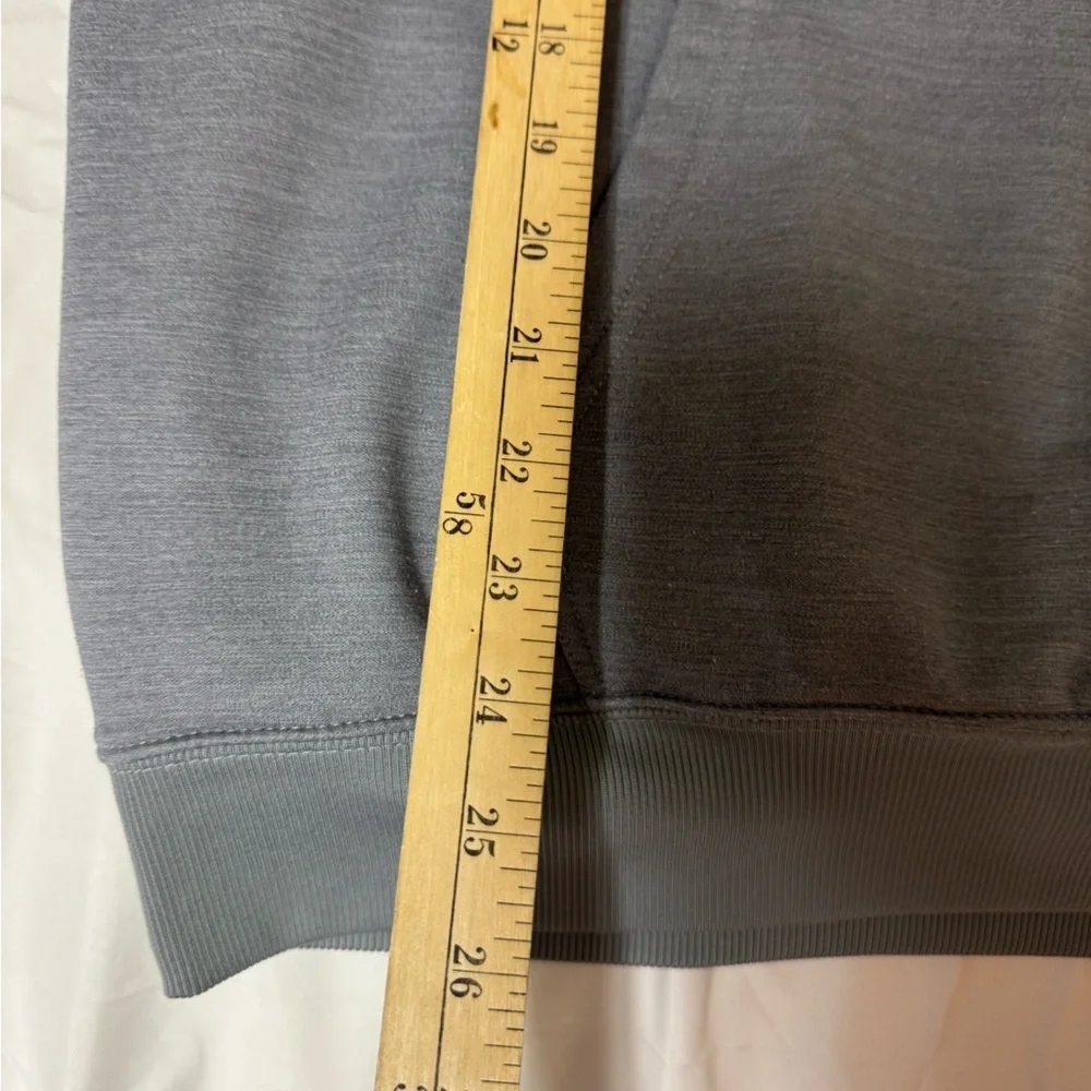 Nike Therma- Fit pullover preloved size S P Ch runs‎ big Women’s size
